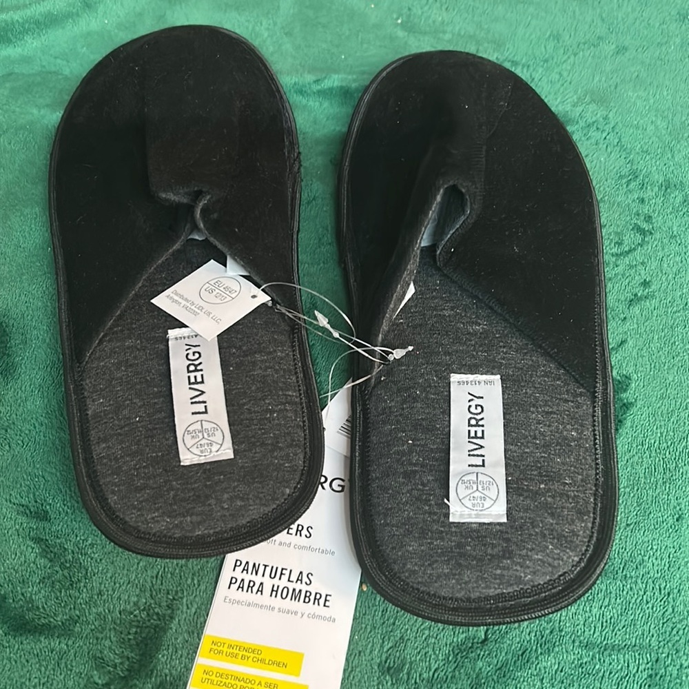 Libergy Men’s Slippers size 12/13